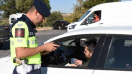 JANDARMA TRAFİK DENETİMİ YAPTI