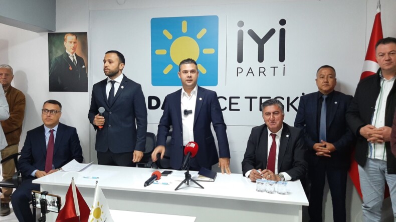 İYİ PARTİ KUŞADASI İLÇE BAŞKANI BEHÇET ALP’DEN 2024 YILI DEĞERLENDİRMESİ