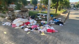 Belediye temizliyor duyarsızlar kirletiyorBU KADARINA DA PES!