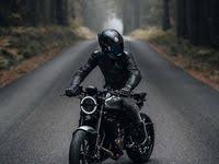 Motorculara yeni ‘kıyafet’ zorunluluğu geliyor: Sadece kask takmak yeterli olmayacak