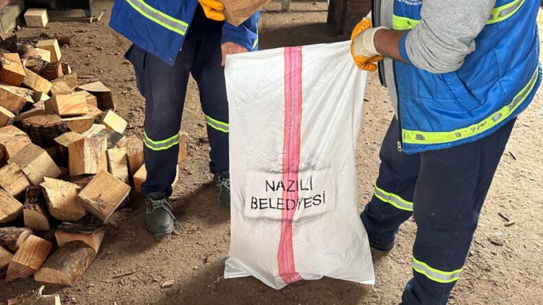 Nazilli Belediyesi İhtiyaç Sahibi Ailelerin Yuvasını Isıtıyor