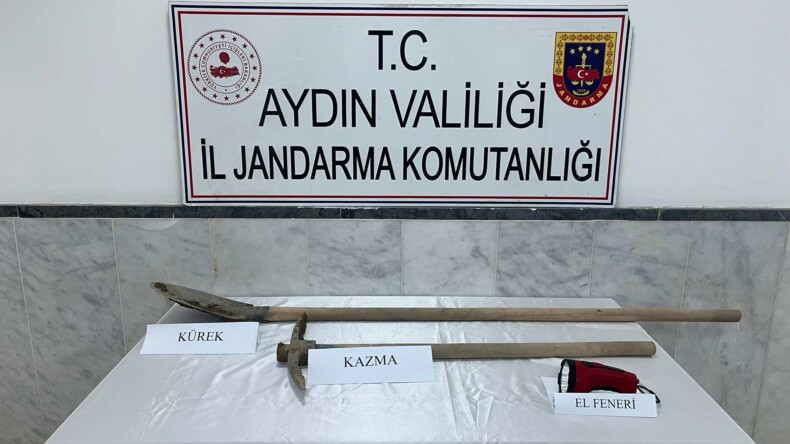 TÜRBEDE KAÇAK KAZI