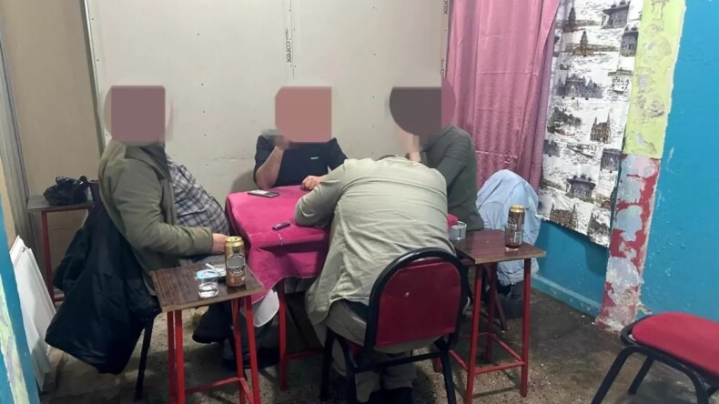 Kahvehane’de Gizli Kumar Operasyonu