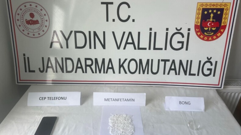 Şüpheli Araçtan Uyuşturucu Çıktı