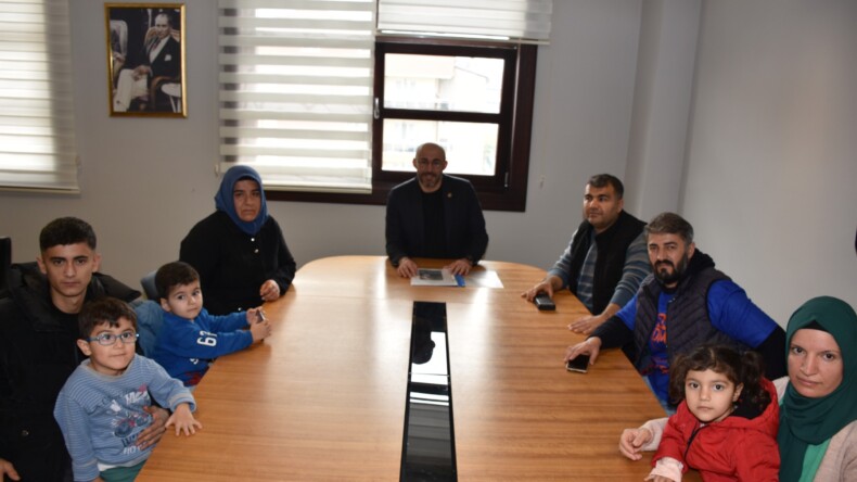 DMD HASTASI AİLELER SESLERİNİ DUYURMAK İÇİN BAŞKAN ZENCİRCİ’Yİ ZİYARET ETTİ