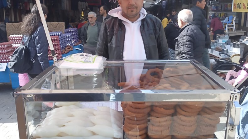 Seyyar Tatlıcı Ergün, 30 Yıldır Tatlı Satıyor