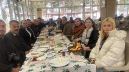 İNCİRLİOVA AK PARTİ’DEN BASINA KAHVALTI