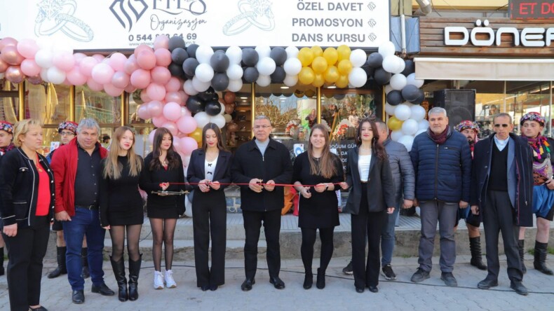 Efes Organizasyon’un Açılışını Köşk Belediye Başkanı Nuri Güler Yaptı