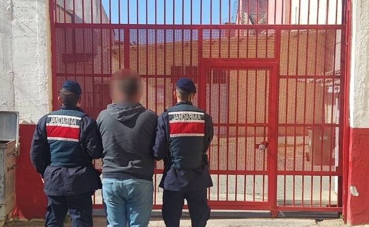 Balkondan Havaya Ateş Eden Şahıs Tutuklandı