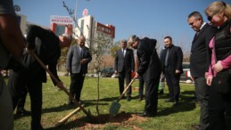 ADÜ’den Yeşil Dönüşüm Hamlesi: Zeytin Ağaçları Dikimi Gerçekleştirildi