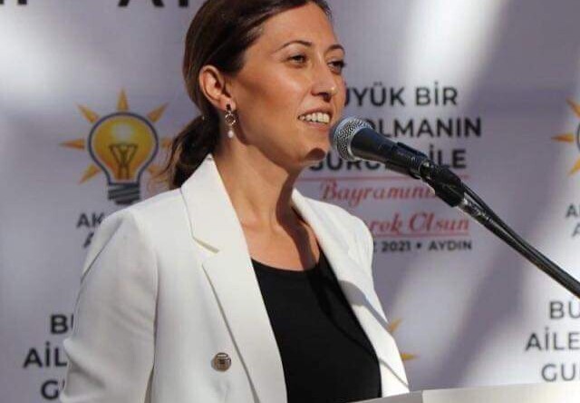 AK PARTİ AYDIN KADIN KOLLARI İL BAŞKANI İSTİFA ETTİ