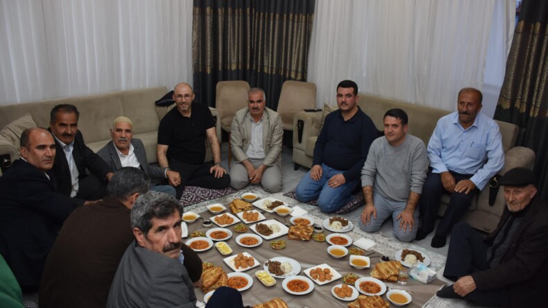 Başkan Zencirci, Ortaklarda İftar Sofrasının Konuğu Oldu.