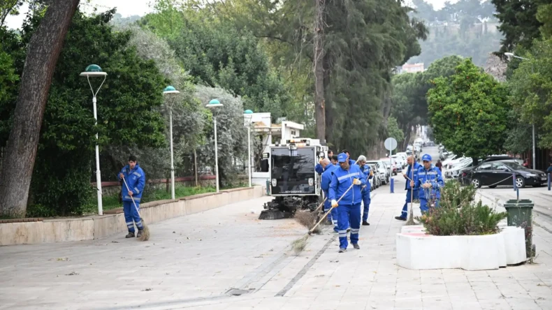 BAŞKAN ÇERÇİOĞLU’NDAN EFELER’DE BAYRAM TEMİZLİĞİ