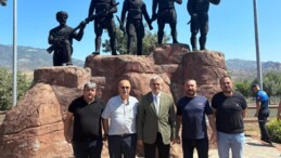 MHP İl Başkanı Alıcık; “Türk milletinin bağımsızlığı yolunda  Aydın Kentimizin kahramanları şehit efelerimizden ve tüm şehitlerimizden Allah razı olsun”