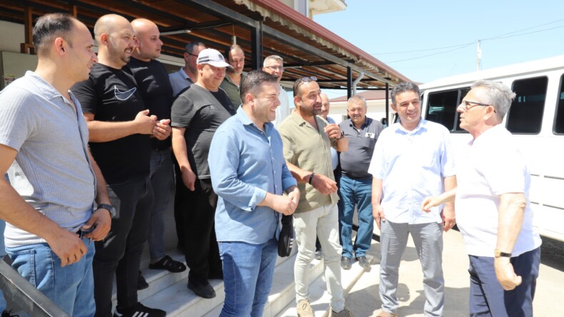 ŞEHRİ BİRLİKTE YÖNETECEĞİZ DEMİŞTİBaşkan Tetik bu kez şoförlerle buluştu