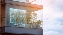 Yargıtay’dan cam balkon kararı: Apartmanda oturanları ilgilendiriyor