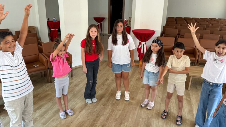 BAŞKAN YETİŞKİN İLE EFELER’DE GELECEĞİN SANATÇILARI YETİŞİYOR