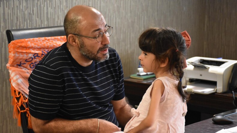 BAŞKAN ZENCİRCİ’DEN SMA HASTASI MİNİK ESRA’YA DESTEK ÇAĞRISI