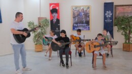 BAŞKAN ÇERÇİOĞLU’NDAN GELECEĞİN MÜZİSYENLERİNE DESTEK: AYDINLI ÇOCUKLAR YAZ TATİLİNİ MÜZİKLE GEÇİRİYOR