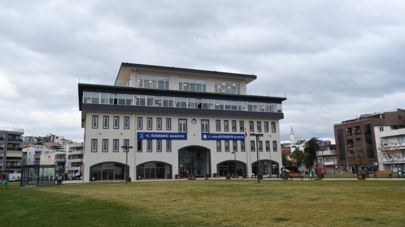 KUŞADASI BELEDİYESİ’NDEN SU KESİNTİLERİ İÇİN ASKİ’YE BAŞVURU ÇAĞRISI