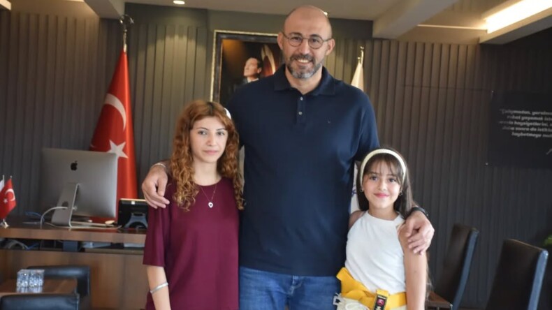 Başkan Zencirci, Karate Kursu Öğrencisinin Kuşak Sevincine Ortak Oldu