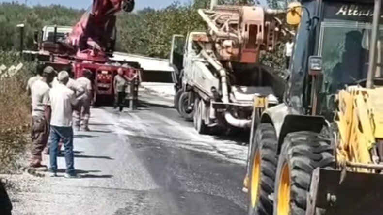 Beton Pompası Aracı Kaza Yaptı