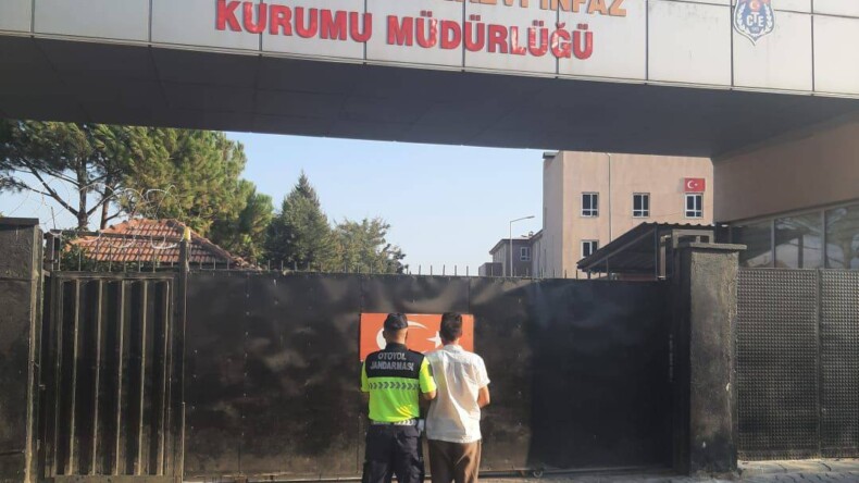 Germencik Gişelerinde Yol Kontrolünde Aranan Şahıs Yakalandı