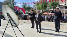 CUMHURİYET BAYRAMI ÇELENK SUNMA TÖRENİ GERÇEKLEŞTİRİLDİ
