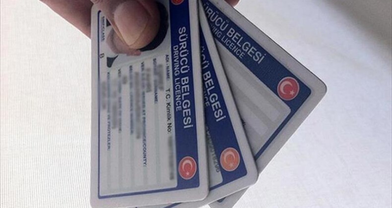 Eski Tip Sürücü Belgeleri İçin Son Tarih 31 Ekim 2025Yenilemeyenlerin Ehliyeti Geçersiz Sayılacak