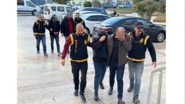 UMURLU OSB’DE SAHTE NAKLİYE ŞİRKETİ DOLANDIRICILIĞI: 4 ŞÜPHELİ TUTUKLANDI