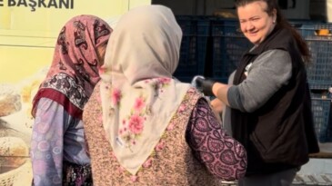 KOÇARLI HALK EKMEK GÖNÜLLERE DOKUNUYOR
