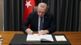 ERDOĞAN’DAN DÖRT BAKANLIĞA YENİ ATAMALAR                                             Cumhurbaşkanlığı tarafından yapılan atamalar Resmi Gazete’de yayımlandı