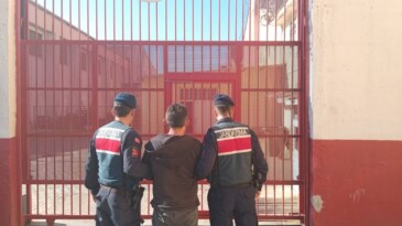 Aydın Jandarmadan Aranan Şahıslara Yönelik Başarılı Operasyon