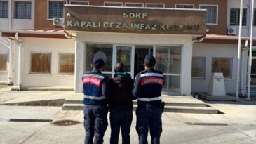 KUŞADASI’NDA MÜEBBET HAPİS CEZASI BULUNAN VE 15 YILDIR ARANAN FİRARI YAKALANDI