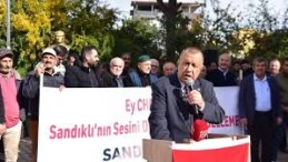 Sandıklı Mahallesi’nde Siyasi Gerilim: Muhtarın Peş Peşe Gelen Açıklamaları Tartışma Yarattı