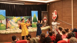 BAŞKAN YETİŞKİN, ARA TATİLDE ÇOCUKLARI TİYATROYLA BULUŞTURUYOR