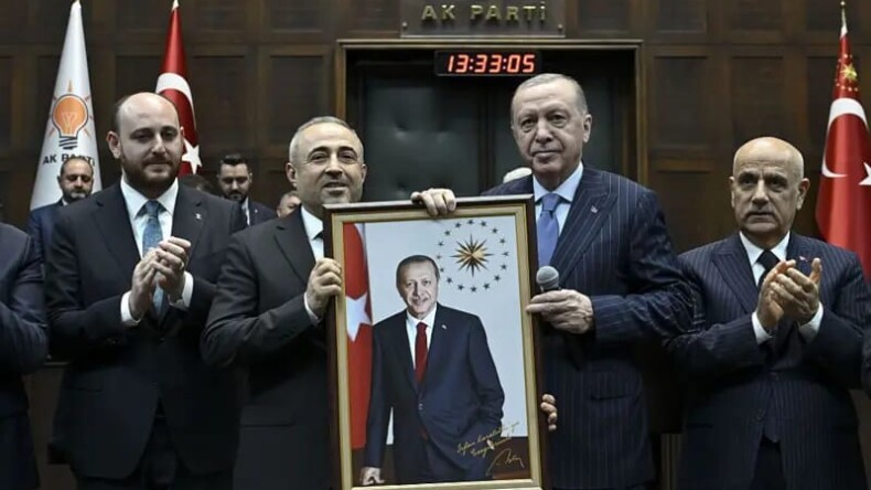 Üç Milletvekilinin AKP’ye Katılımı Meclis Dengelerini Değiştirdi