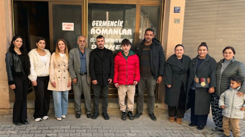 AK Parti Germencik Gençlik Kolları’ndan Romanlar Derneği’ne Ziyaret