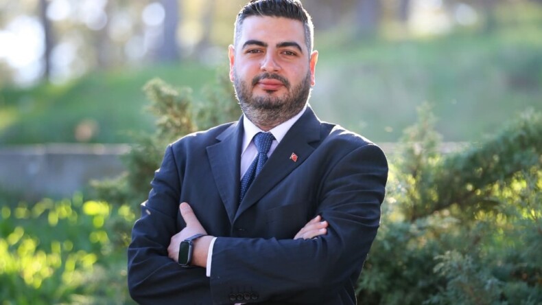 Onur Sivri’den “Değişim” Çıkışı: 35 Yıllık Aynı Anlayış Samimi mi?