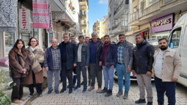 İNCİRLİOVA’DA ERCAN UÇAK’TAN GÖVDE GÖSTERİSİ GİBİ ESNAF ZİYARETİ