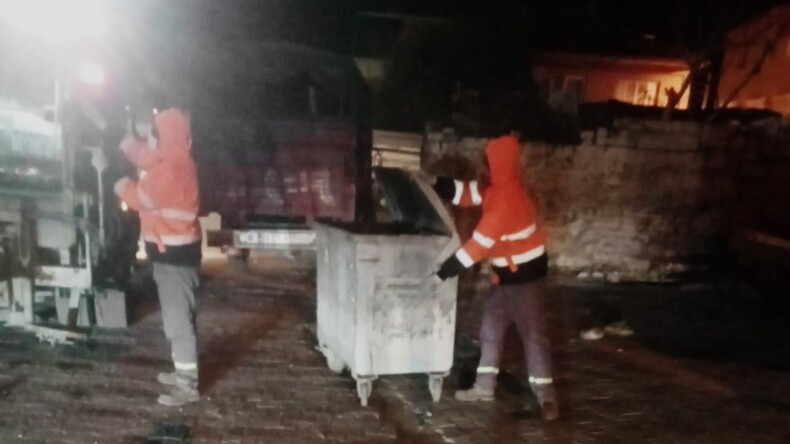 BAŞKAN ZENCİRCİ EKİPLERİ SAHADAN ÇEKTİ