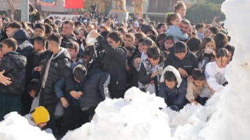 BAŞKAN ZENCİRCİ’DEN ÇOCUKLARA UNUTULMAZ KARNE HEDİYESİ