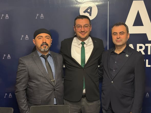 Anahtar Parti Aydın’da Teşkilatlanma Hamlesi: Efeler ve Buharkent’e Yeni İlçe Başkanları