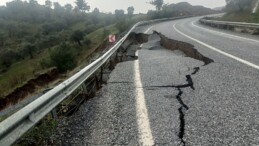 İNCİRLİOVA’DA YAĞIŞLAR YOLU ÇÖKERTTİ: KIRSAL MAHALLELERİ BAĞLAYAN GÜZERGAHTA TEHLİKE