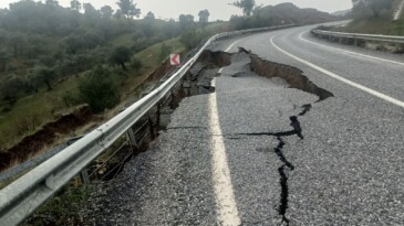 İNCİRLİOVA’DA YAĞIŞLAR YOLU ÇÖKERTTİ: KIRSAL MAHALLELERİ BAĞLAYAN GÜZERGAHTA TEHLİKE
