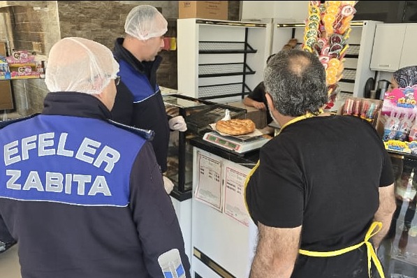 EFELER’İN EKİPLERİNDEN SAĞLIKLI GIDA DENETİMİ