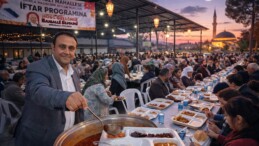 Dereağzı Mahallesi’nde Ramazan Bereketi: Muhtar Bahattin Özgün’ün İftar Sofrasında Yüzlerce Kişi Buluştu