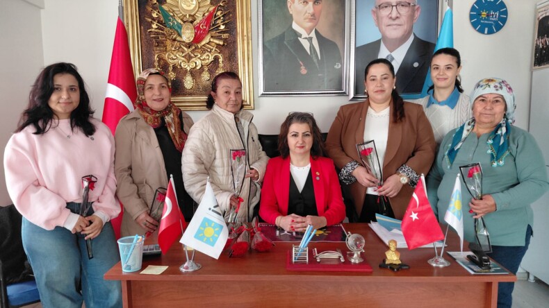 İYİ Parti İncirliova Kadın Kolları’ndan Sevgililer Günü Buluşması:“Sevgi, Dayanışma ve Umut Bir Arada”