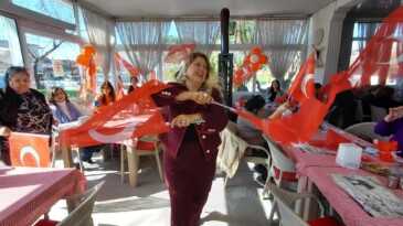 CHP İncirliova Kadın Kolları’ndan Sevgi Dolu 14 Şubat Buluşması
