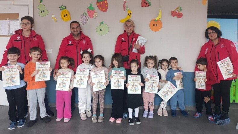 EFELER’DEN MİNİKLERE AFET BİLİNCİ EĞİTİMİ